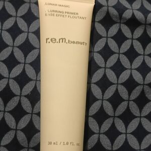 Lunar Magic Primer - Cream
